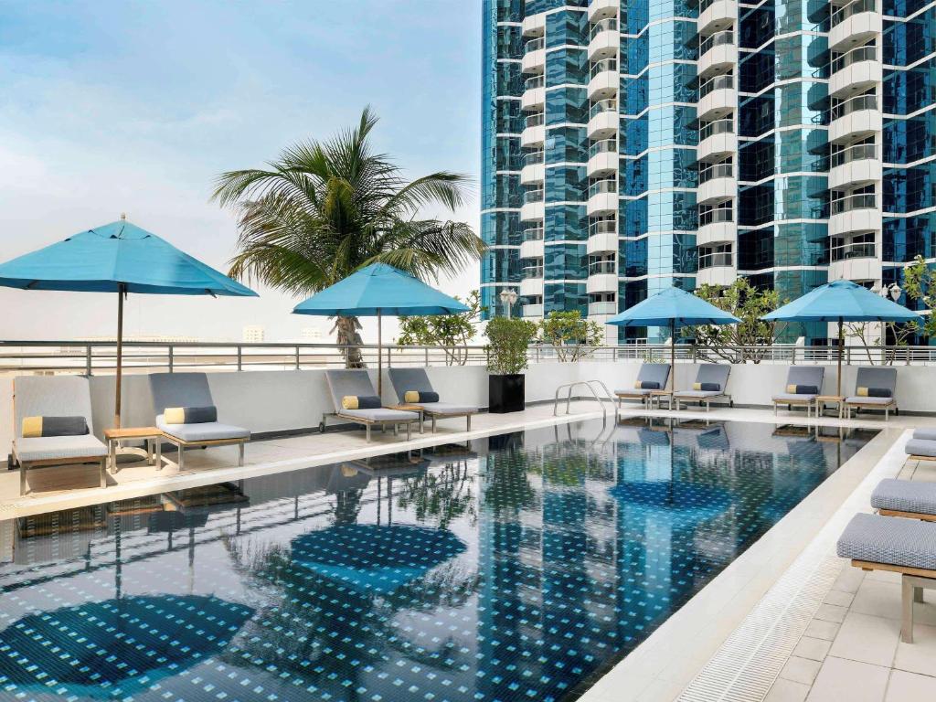 Movenpick Hotel Jumeirah Lakes Towers цена