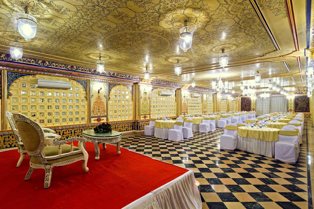 Chunda Palace, Удайпур, Индия, фотографии туров