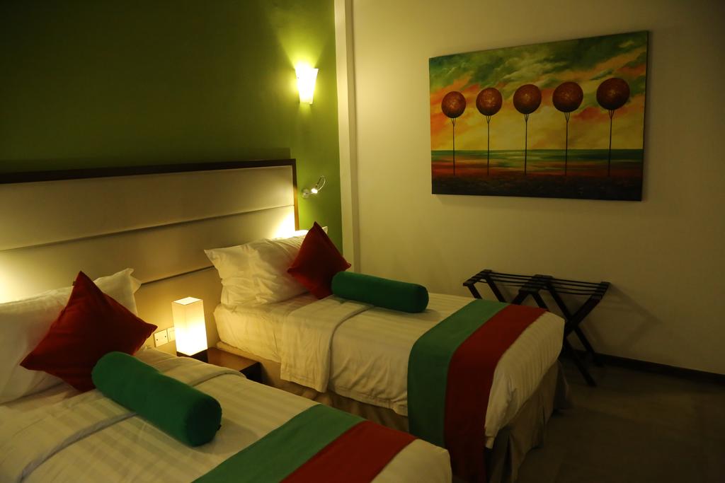 Отзывы гостей отеля The Thinnai Hotel
