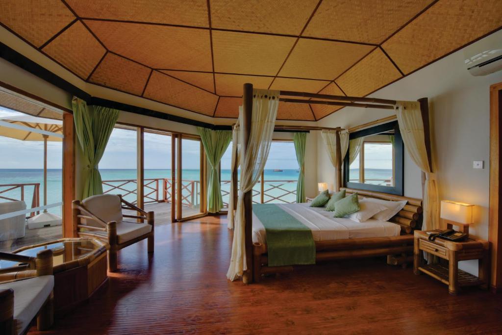 Готель, Арі & Расду Атоли, Мальдіви, Safari Island Resort