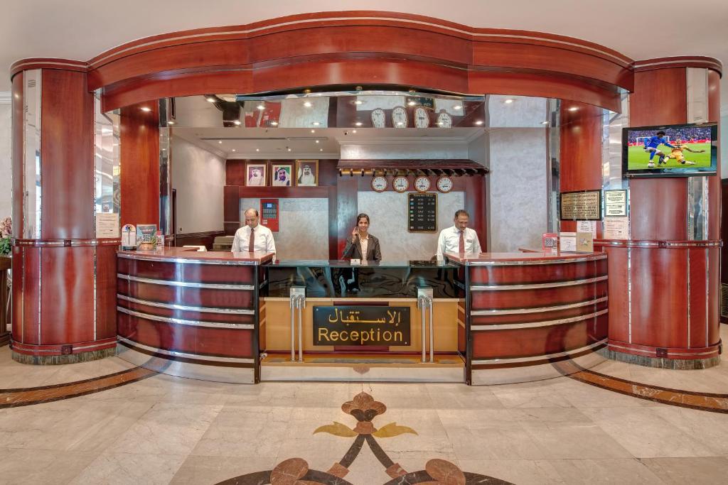 Фото отеля Al Bustan Tower Hotel Suites