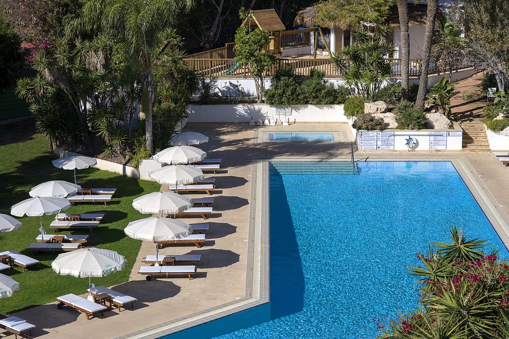 Отдых в отеле Grecian Sands Айя-Напа Кипр