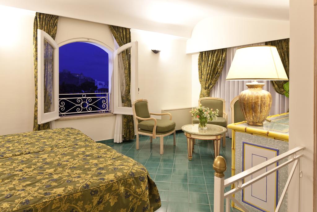 Горящие туры в отель Il Moresco Grand Hotel Искья Порто Италия