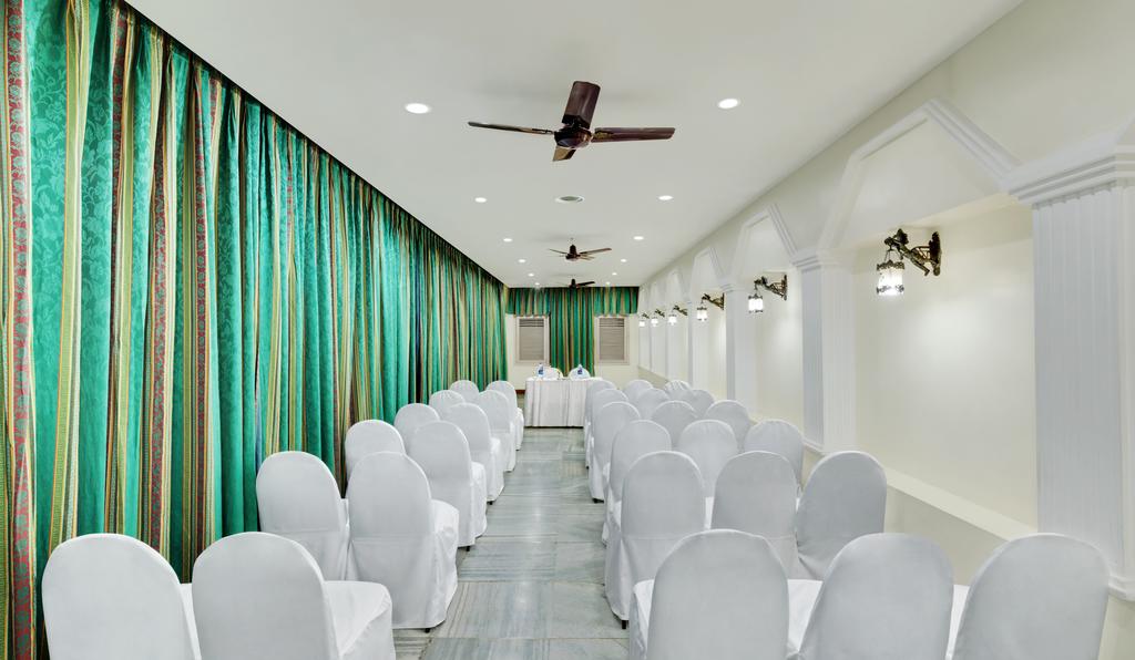 Горящие туры в отель Ambassador Pallava Chennai Ченнаи