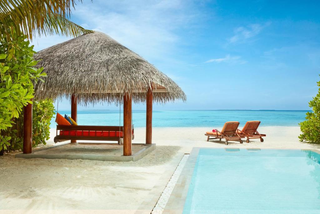 Odpoczynek w hotelu Sun Siyam Vilu Reef (ex. Sun Aqua Vilu Reef) Atol Dhaalu Malediwy