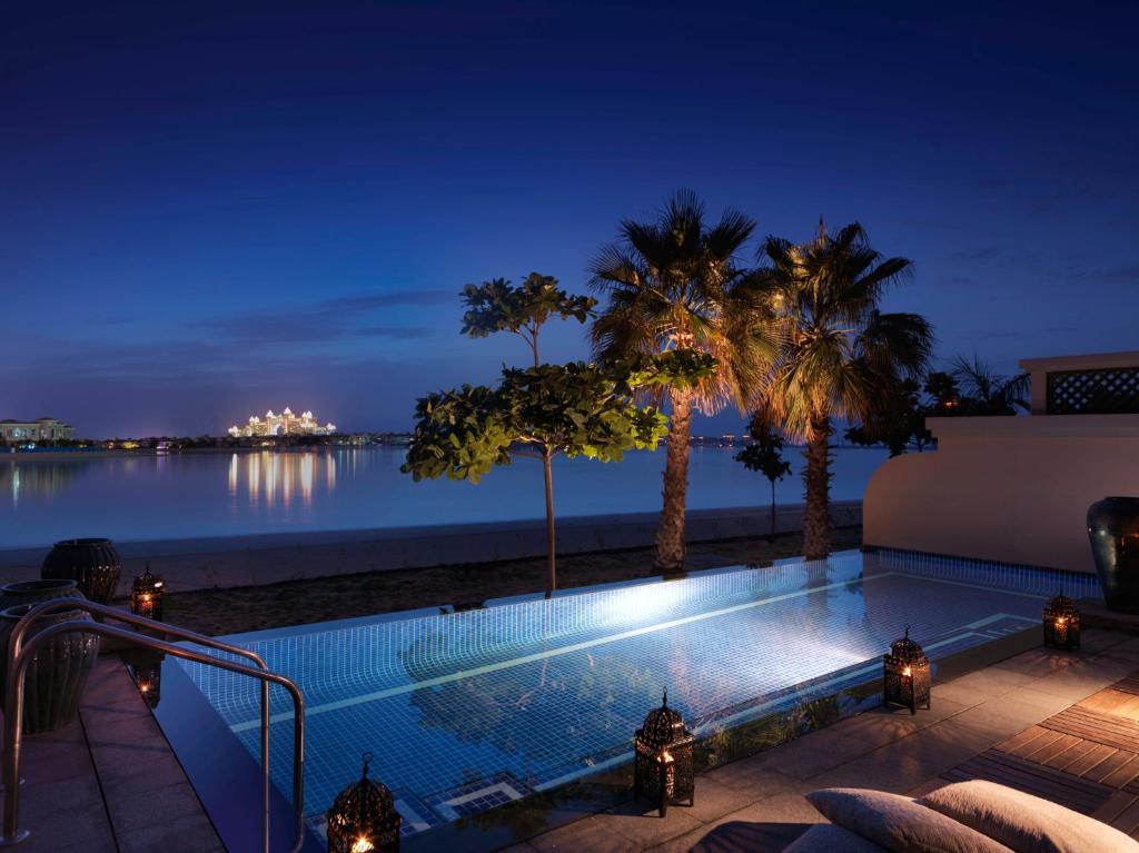 Отдых в отеле Anantara The Palm Dubai Resort Дубай Пальма