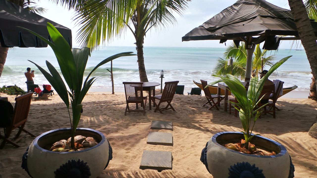 Sri Lanka Frangipani Beach Villa