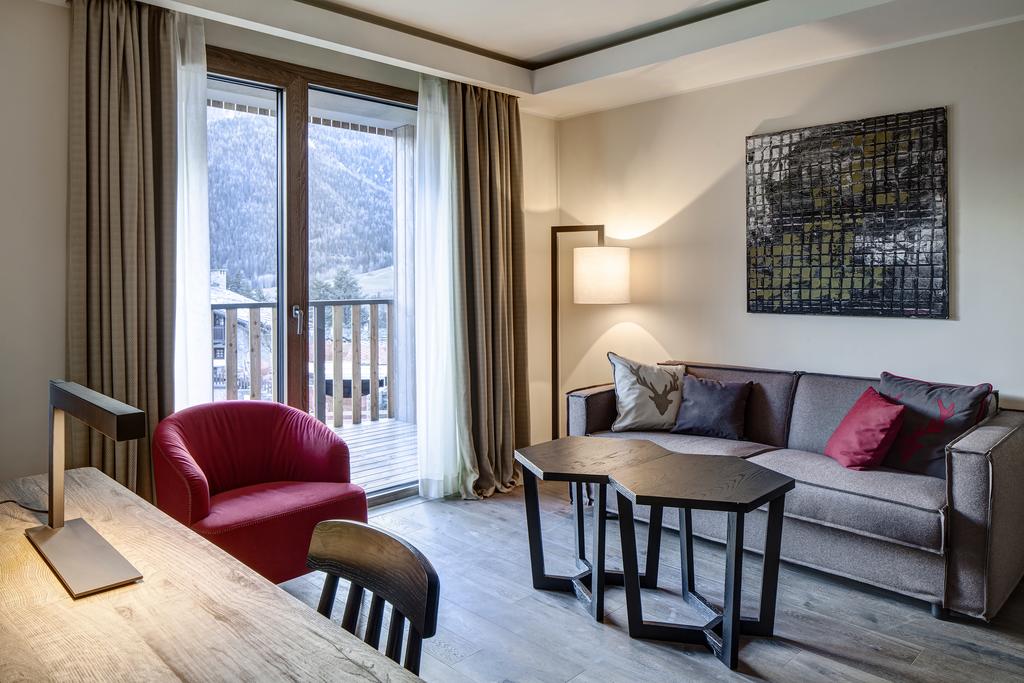 Grand Hotel Courmayeur Mont Blanc цена