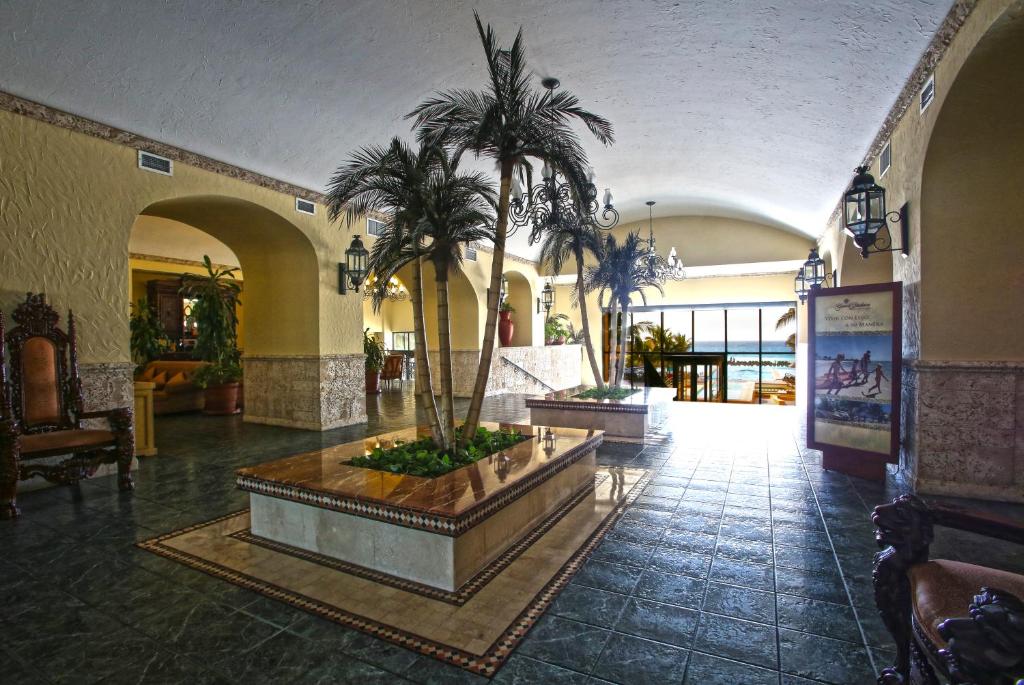 Відпочинок в готелі The Royal Sands Resort & Spa Канкун Мексика