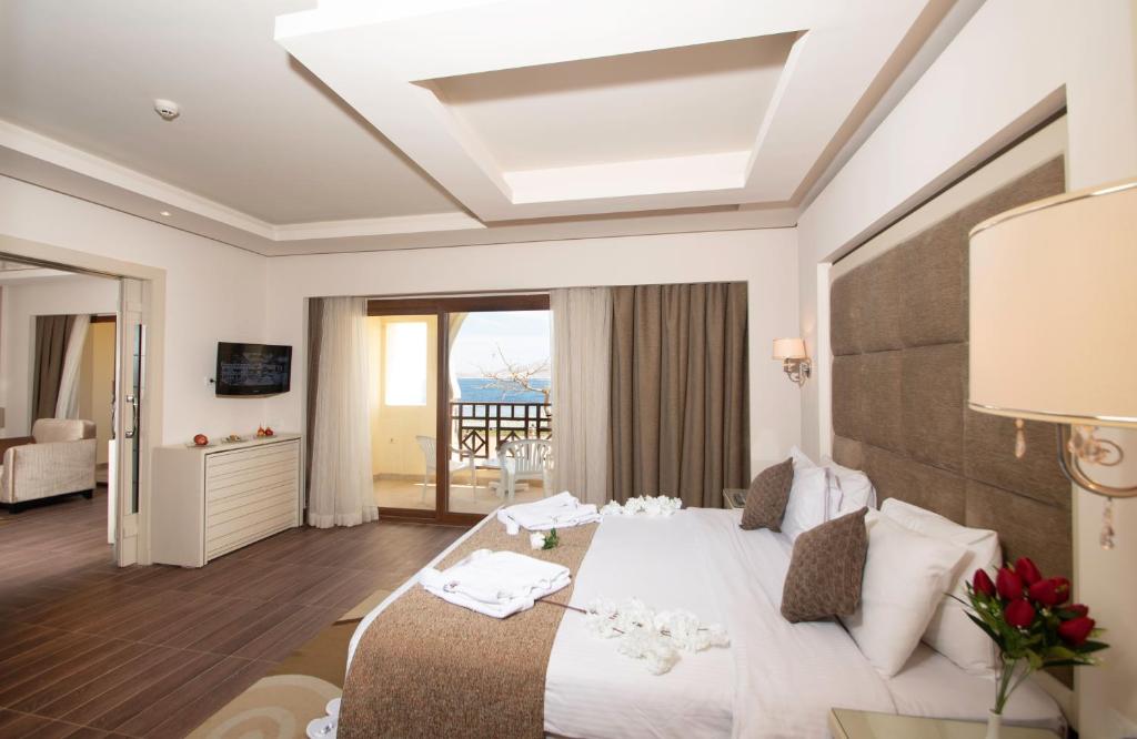 Відпочинок в готелі Charmillion Club Resort (ex. Sea Club) Шарм-ель-Шейх Єгипет