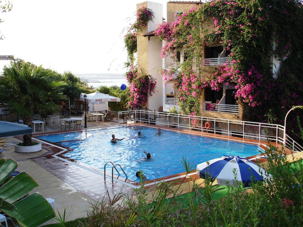 Отель, Iliostasi Beach Apartments