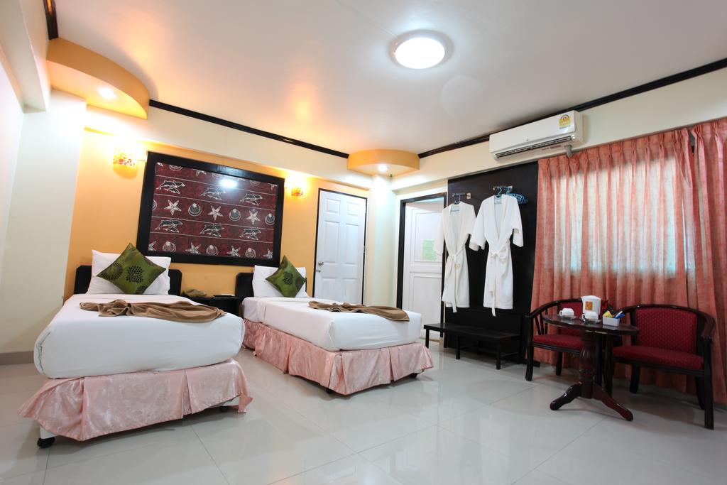 Hotel rest Home Pattaya (ex. Monaa's Place) Center of Pattaya
