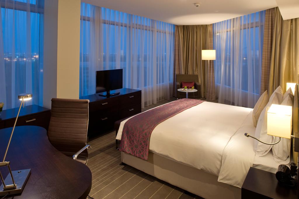 Holiday Inn Muscat Al Seeb, Маскат цены