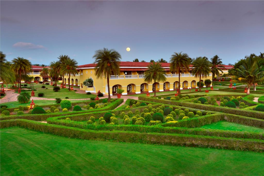 Горящие туры в отель Lalit Golf And Spa Канакона