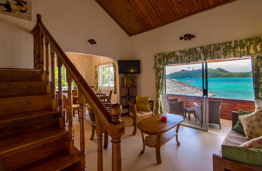 Відпочинок в готелі Chalets Cote Mer Праслен (острів) Сейшели