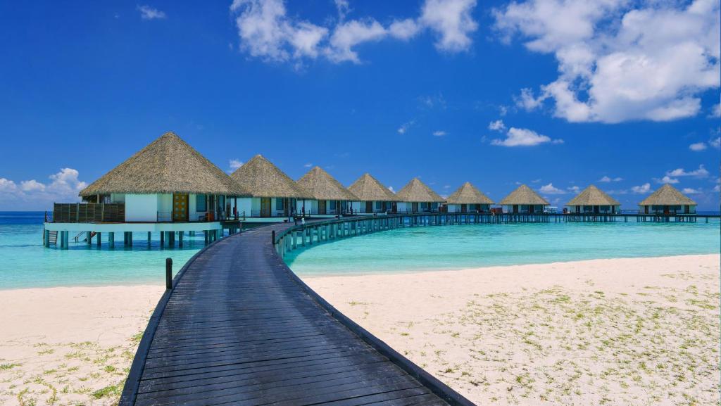 Туры в отель Adaaran Prestige Water Villa Meedhupparu Раа Атолл Мальдивы