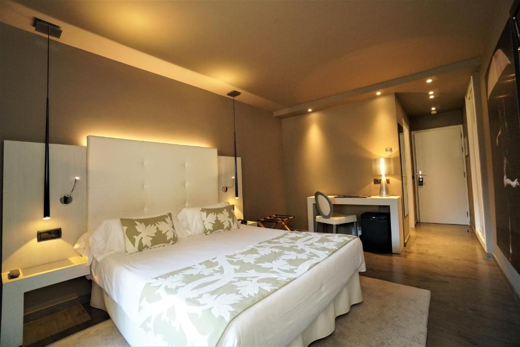 Hotel & Spa Xalet Bringue, Ордино-Аркалис цены