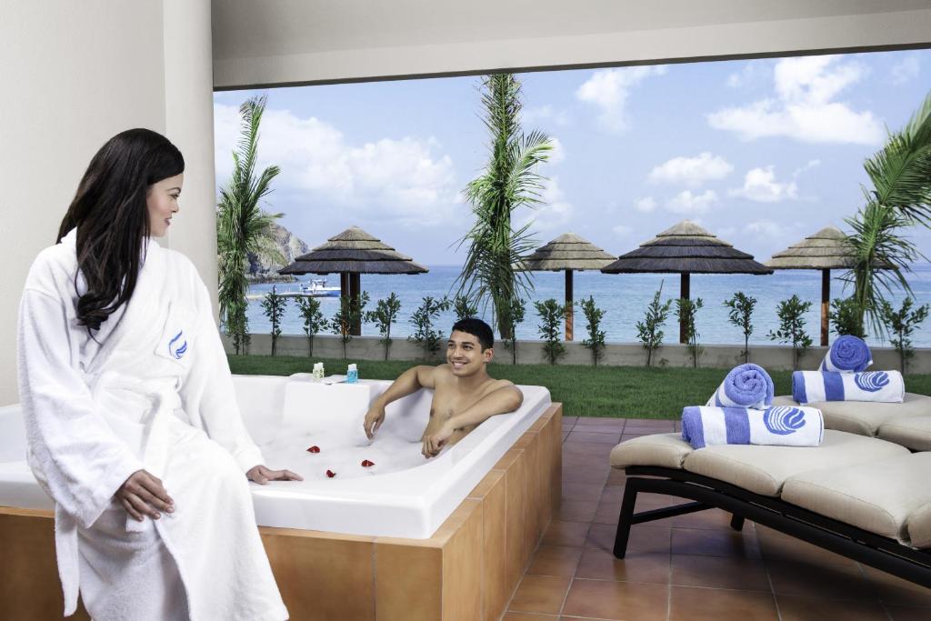 Отдых в отеле Oceanic Khorfakkan Resort & Spa