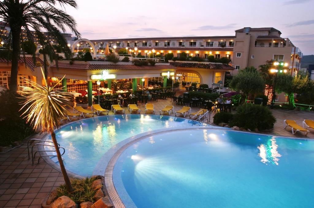 Odpoczynek w hotelu Guitart Gold Central Park Resort & Spa Costa Brava Hiszpania