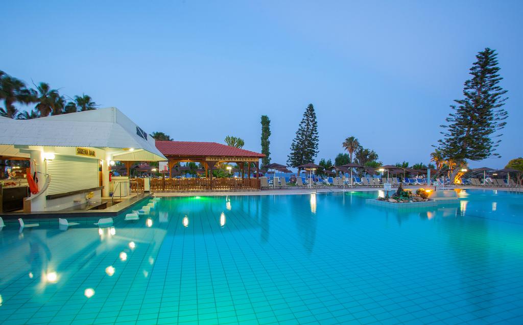 Отзывы гостей отеля Cavo Maris Beach Hotel
