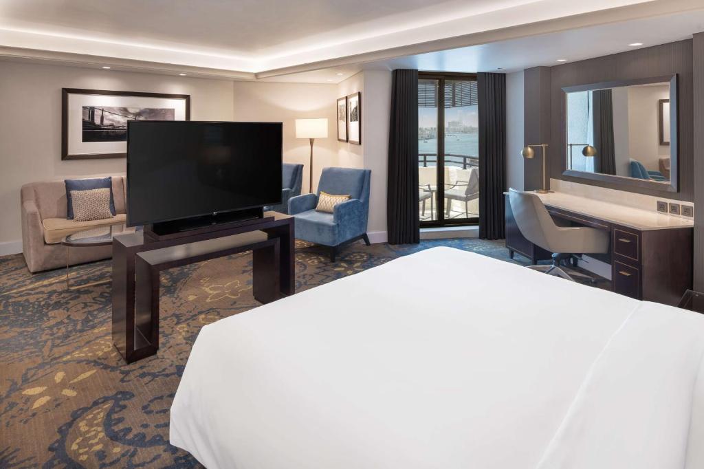 Radisson Blu Hotel, Dubai Deira Creek, Дубай (город) цены
