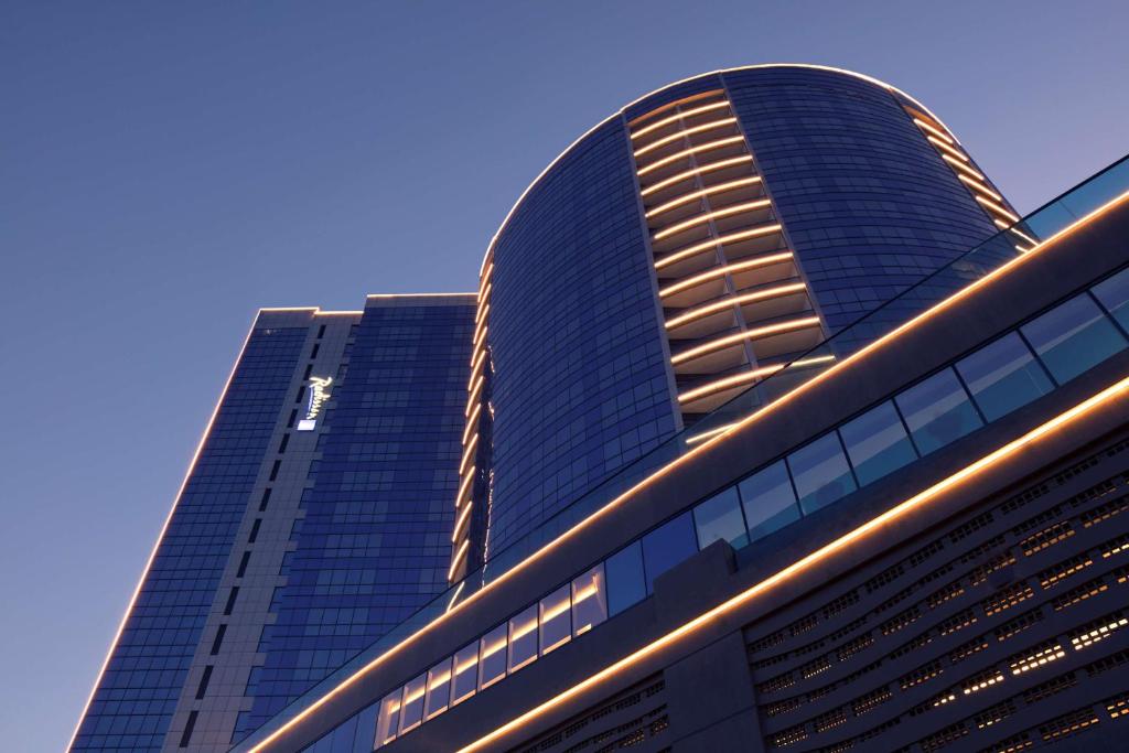 Radisson Blu Hotel Dubai Waterfront, ОАЭ, Дубай (город), туры, фото и отзывы