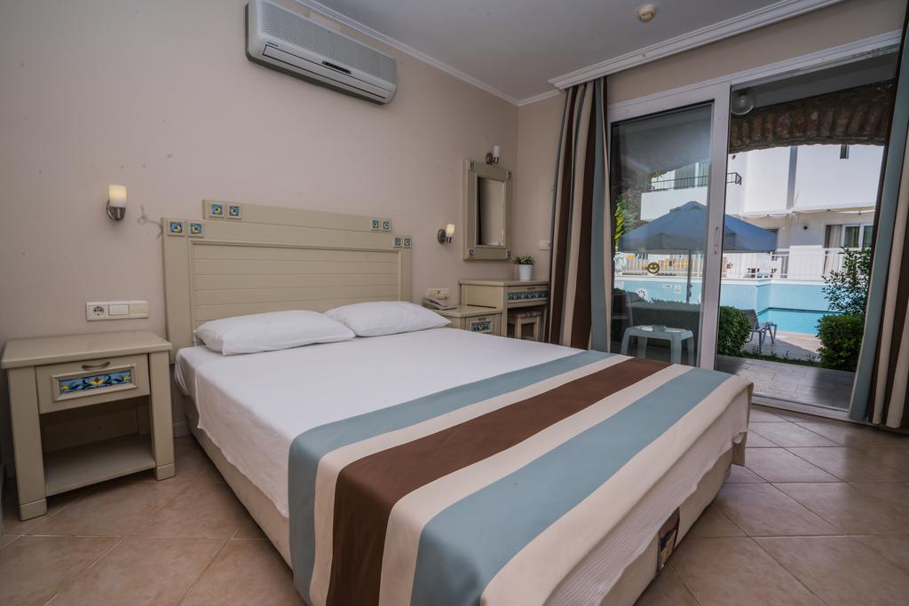 Відпочинок в готелі Costa Sariyaz