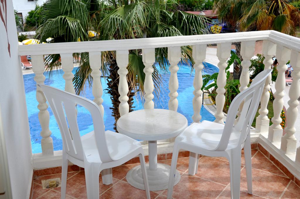 Hotel prices Larissa Sultan's Beach