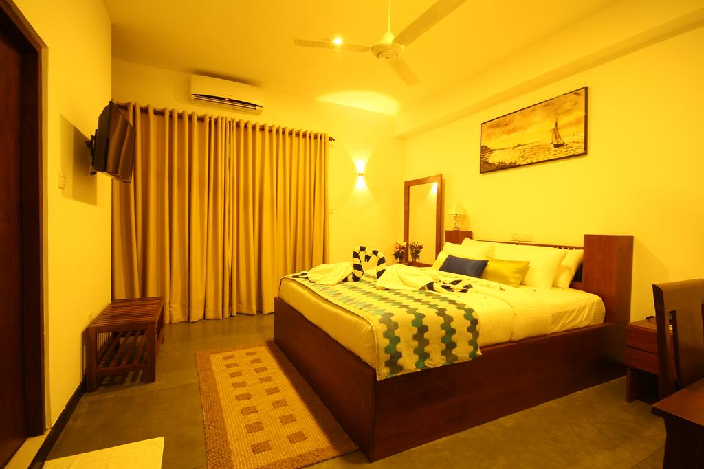 Тури в готель Hotel Savonra Garden Унаватуна Шрі-Ланка