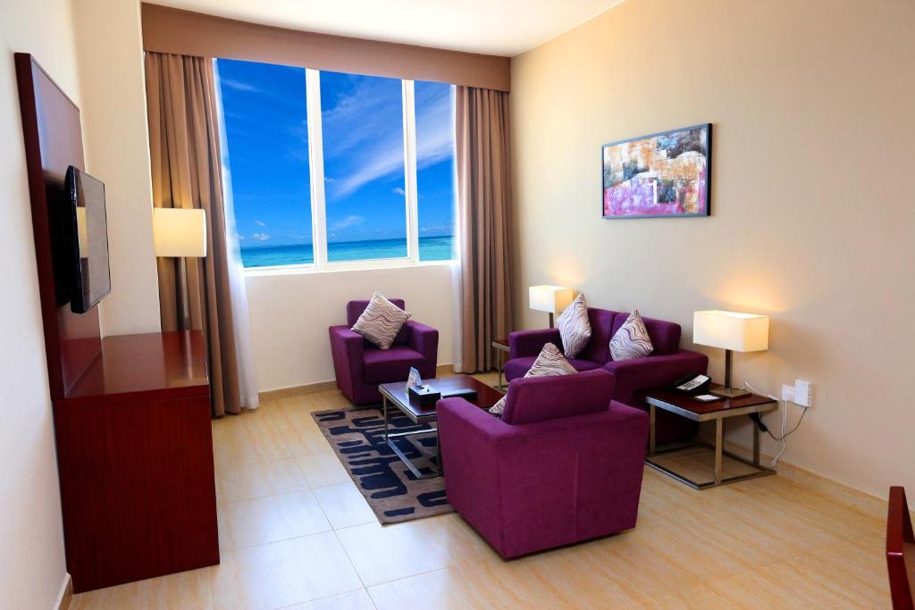 Відпочинок в готелі V Hotel Fujairah (ex. Landmark Hotel) Фуджейра ОАЕ