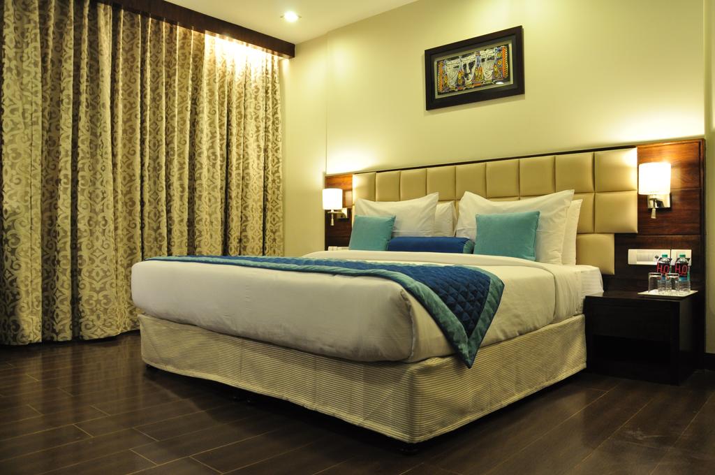 Отдых в отеле Zip By Spree Hotel Blue Stone Дели Индия