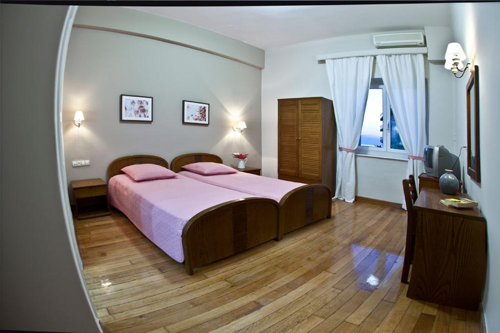Hotel Vassilikon, Греция, Лутраки, туры, фото и отзывы