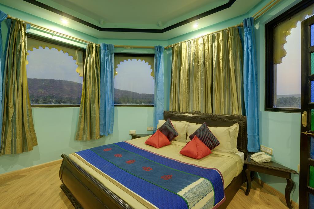 Горящие туры в отель Lake Palace Nahargarh Удайпур
