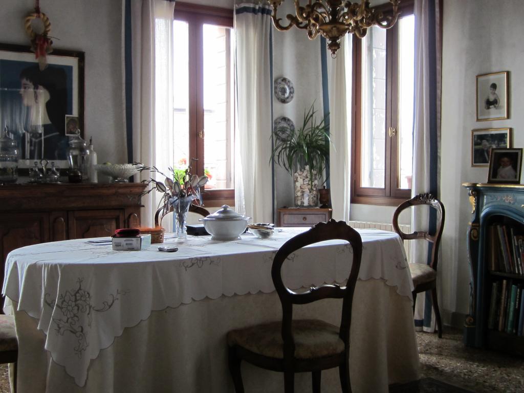 At Home A Palazzo B&B, Венецианская Ривьера, Италия, фотографии туров