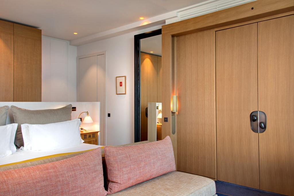 Гарячі тури в готель Hotel Royal Evian Resort Palace Евіан-ле-Бен Франція