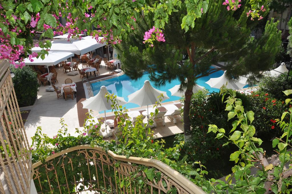 Відпочинок в готелі Moonshine Hotel & Suites Бодрум Туреччина