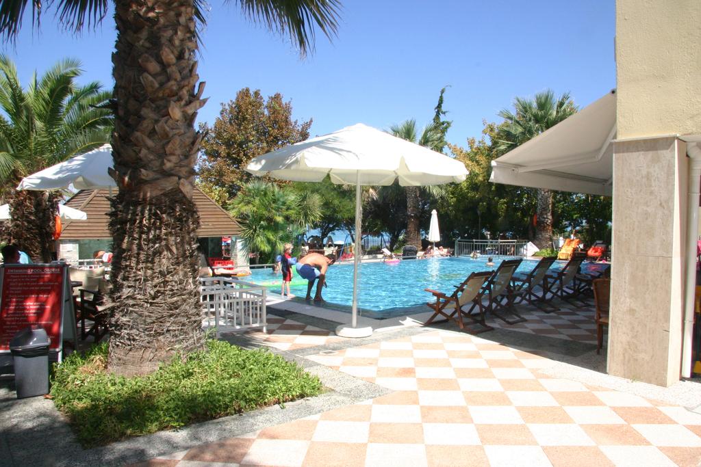 Горящие туры в отель Naias Hotel Кассандра