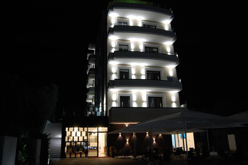 Відпочинок в готелі A & G Вльора Албанія