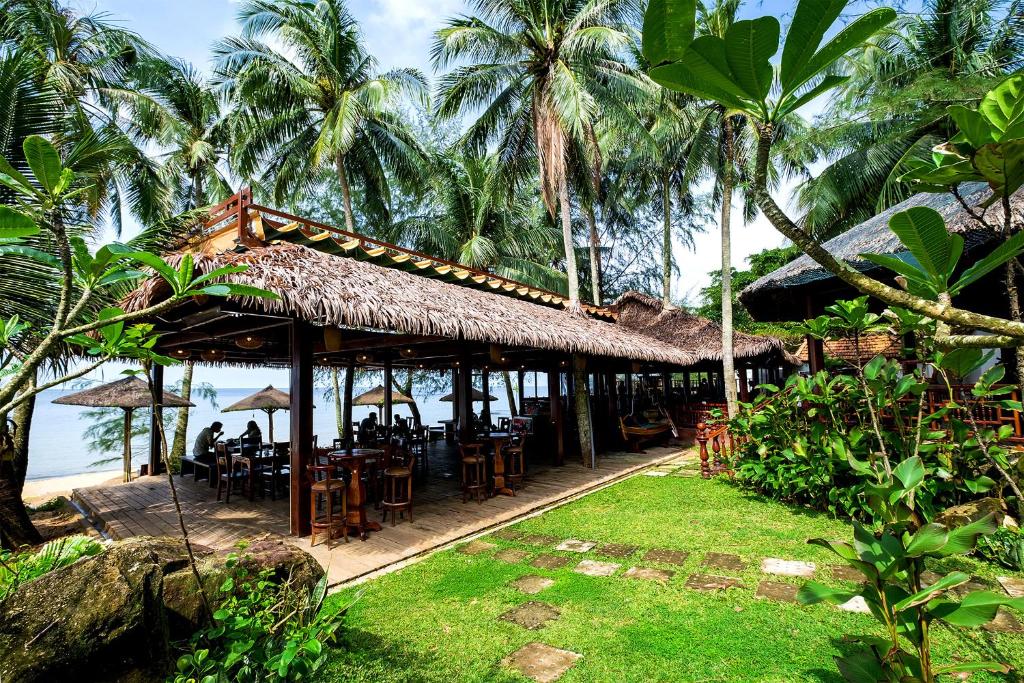 Туры в отель Coco Palm Beach Resort & Spa Фу Куок (остров) Вьетнам