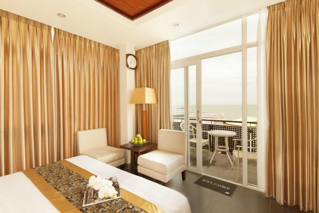 Відпочинок в готелі Seaside Resort Vung Tau