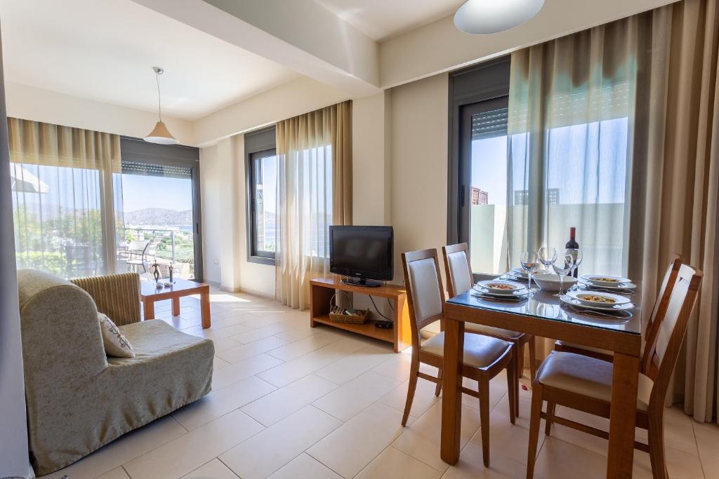 Цены в отеле Elounda Olea Villas and Apartments