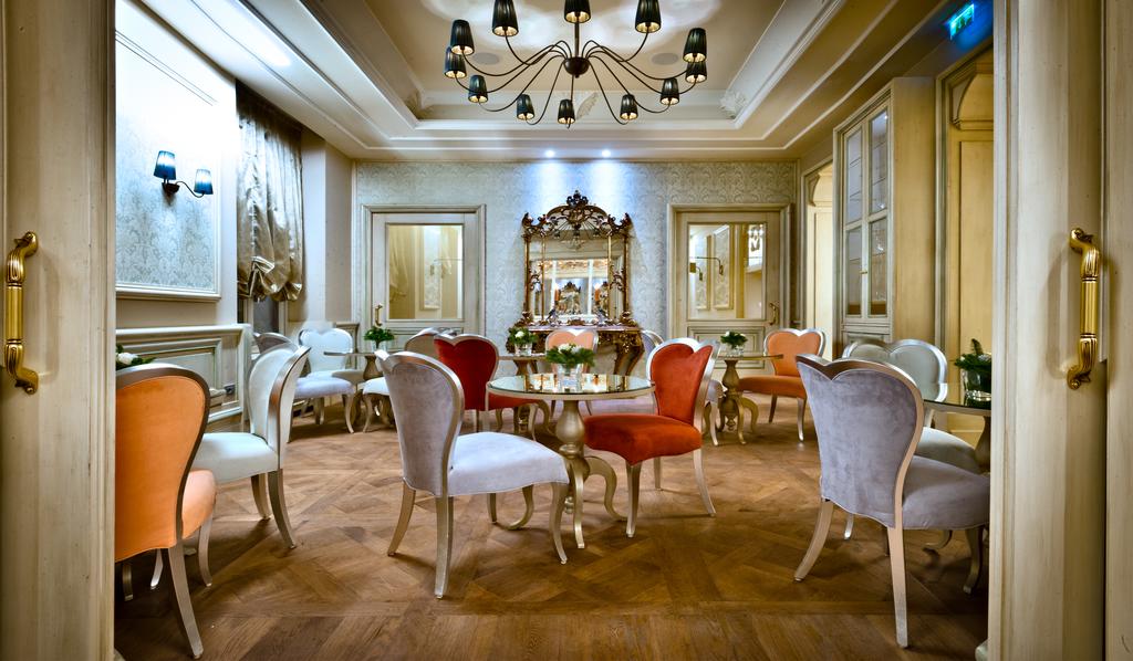 Горящие туры в отель Chateau Monfort Милан Италия