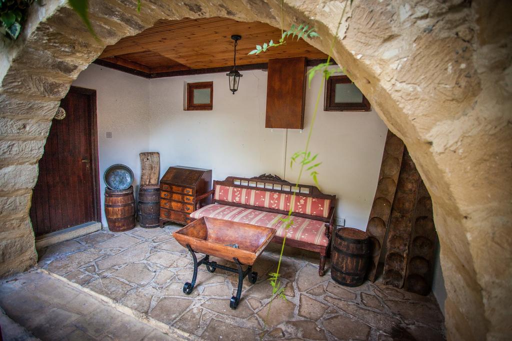 Гарячі тури в готель Vasilias Nikoklis Inn Agrotourism Пафос