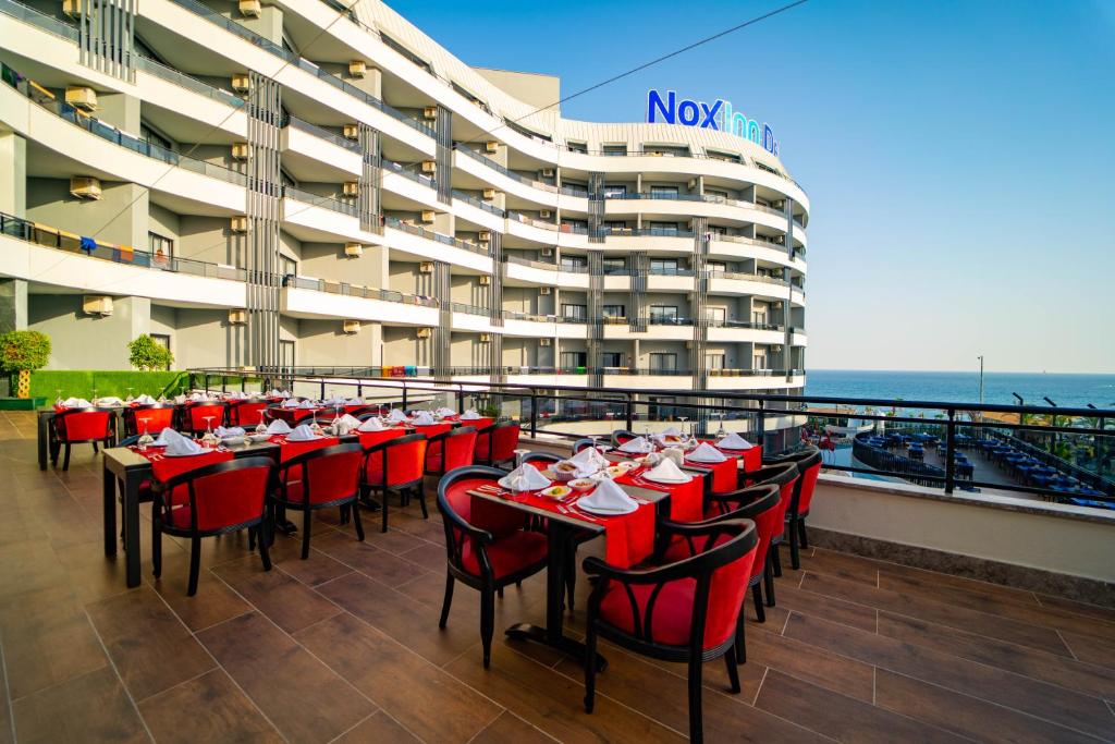 Відпочинок в готелі Nox Inn Beach Resort & Spa Аланія