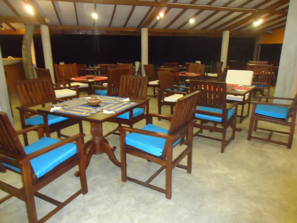 Шрі-Ланка Ranmal Beach Hotel