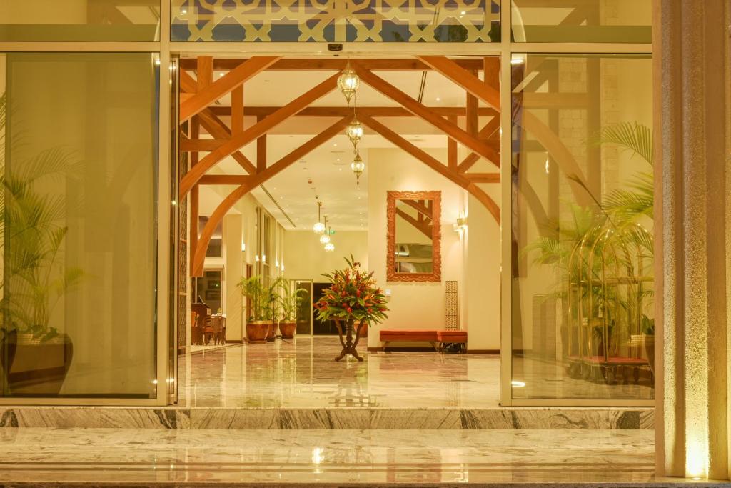 Отзывы про отдых в отеле, Golden Tulip Zanzibar Airport