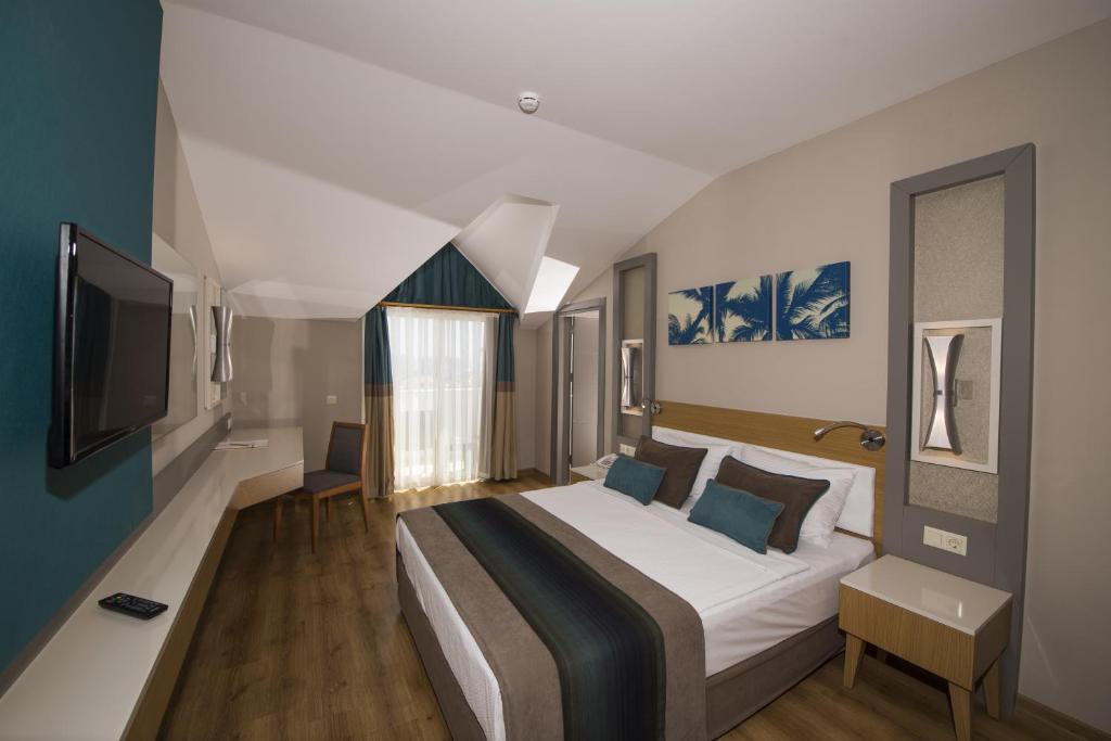 Відпочинок в готелі Palm World Side Resort & Spa Сіде Туреччина