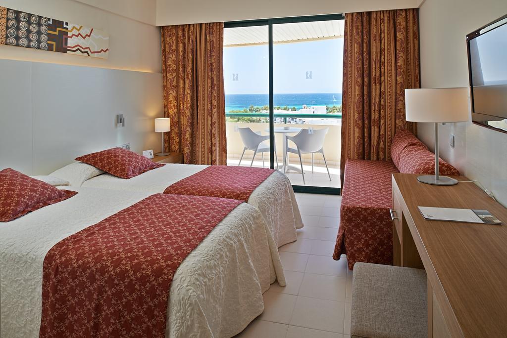 Ціни в готелі Hipotels Marfil Playa