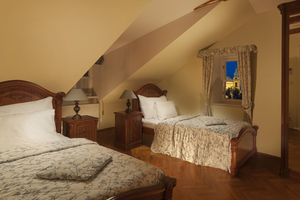 Відпочинок в готелі Constans Прага