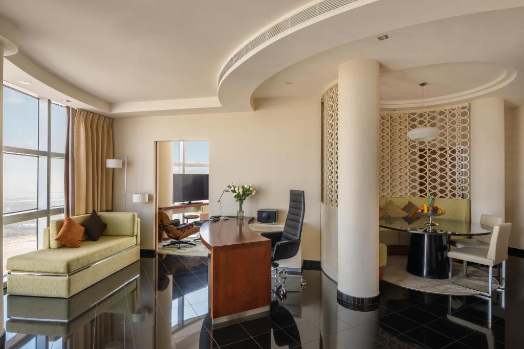 Відгуки про відпочинок у готелі, Jumeirah Emirates Towers